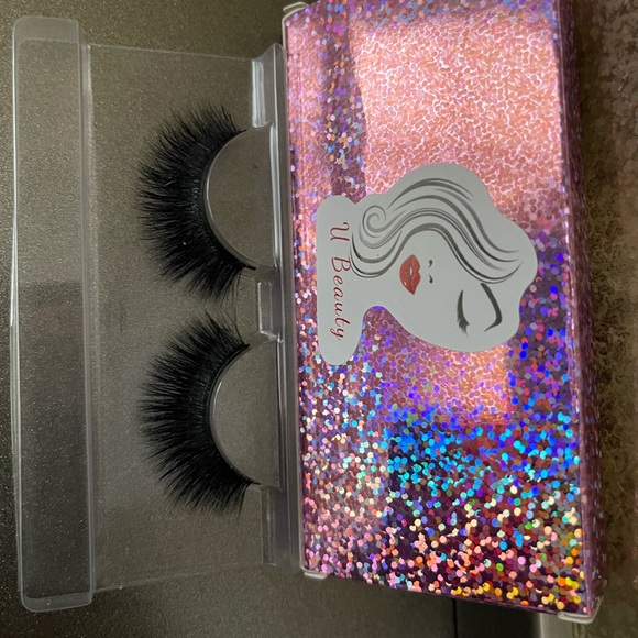 Strip lashes - Picture 4 of 12